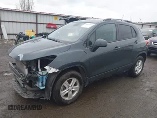 2021 Chevrolet Trax LT with VIN KL7CJPSB4MB346304, listed as a IAAI auction lot 41641995 with 33,677 mi miles. Bid and sale history available at carsss.com. Image 18.