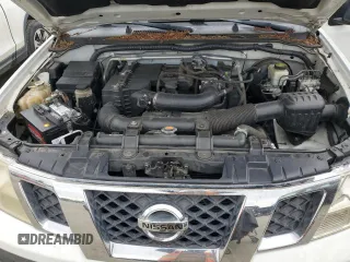 2014 Nissan Frontier S z VIN 1N6BD0CTXEN744618, wystawiony jako Copart lot #43458135 z przebiegiem 106 800 mil mil oraz Czysty tytuł • Clean title. Historia ofert i sprzedaży dostępna na DreamBid. Obrazek 11.