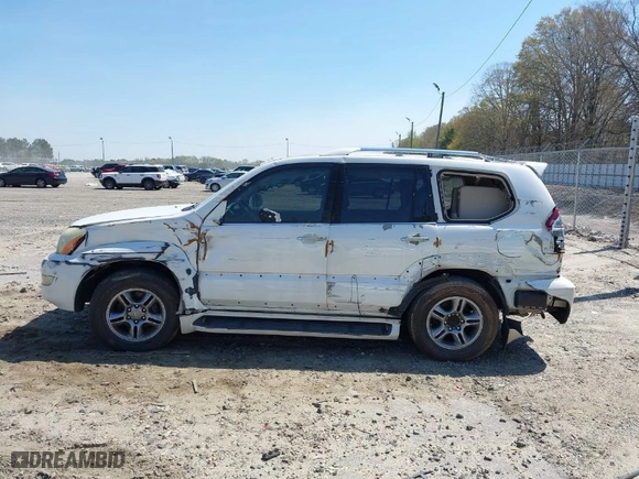 2009 Lexus GX 470 with VIN JTJBT20X490173927, listed as a IAAI auction lot 41908072 with 207,888 mi miles. Bid and sale history available at carsss.com. Image 14.
