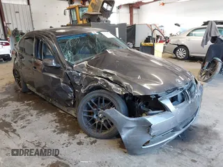 2006 BMW 3 Series 325i z VIN WBAVB13526PT07955, wystawiony jako IAAI lot #42401872 z przebiegiem Nie podano mil oraz . Historia ofert i sprzedaży dostępna na DreamBid. Obrazek 1.