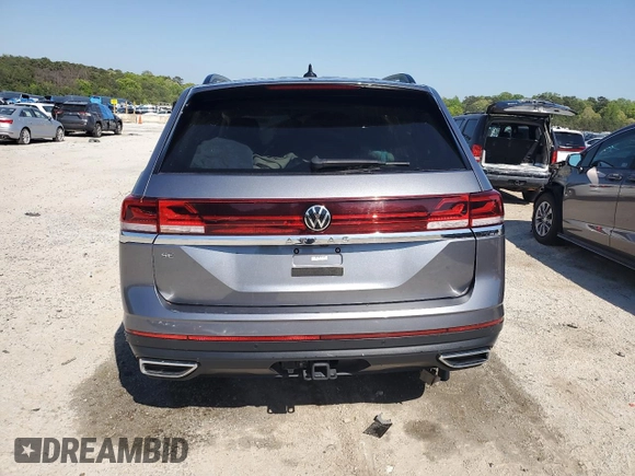 2024 Volkswagen Atlas SE with VIN 1V2WR2CA3RC536421, listed as a Copart auction lot 52762625 with 30,366 mi miles and Non repairable. Bid and sale history available at DreamBid. Image 6.