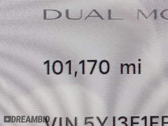 2018 Tesla Model 3 Long Range Battery z VIN 5YJ3E1EB6JF086612, wystawiony jako IAAI lot #42149440 z przebiegiem 101 170 mil mil oraz . Historia ofert i sprzedaży dostępna na DreamBid. Obrazek 15.