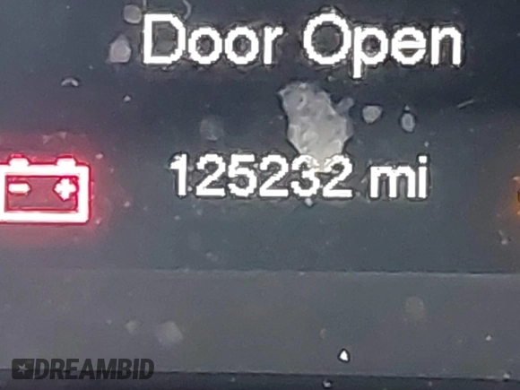 2015 Jeep Cherokee Latitude with VIN 1C4PJMCS6FW594812, listed as a IAAI auction lot 41709068 with 125,232 mi miles. Bid and sale history available at carsss.com. Image 15.