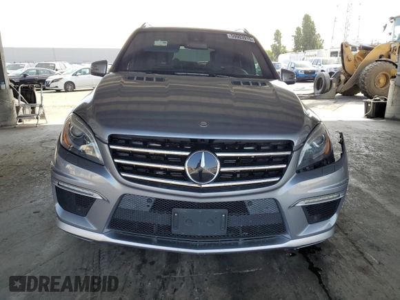 2012 Mercedes-Benz M 63 AMG z VIN 4JGDA7EB8CA090817, wystawiony jako Copart lot #59903915 z przebiegiem 101 046 mil mil oraz Szkoda całkowita • Salvage title. Historia ofert i sprzedaży dostępna na DreamBid. Obrazek 5.