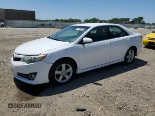 2013 Toyota Camry L with VIN 4T1BF1FK8DU218462, listed as a Copart auction lot 55753455 with 173,704 mi miles and Clean Title. Bid and sale history available at DreamBid. Image 1.