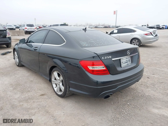 2013 Mercedes-Benz C-Class C 250 with VIN WDDGJ4HB9DG052612, listed as a IAAI auction lot 41489650 with 117,849 mi miles. Bid and sale history available at carsss.com. Image 3.