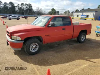 1998 Dodge 1500 with VIN 3B7HC12Y3WM289125, listed as a Copart auction lot 43447375 with 229,878 mi miles and Clean Title. Bid and sale history available at DreamBid. Image 1.