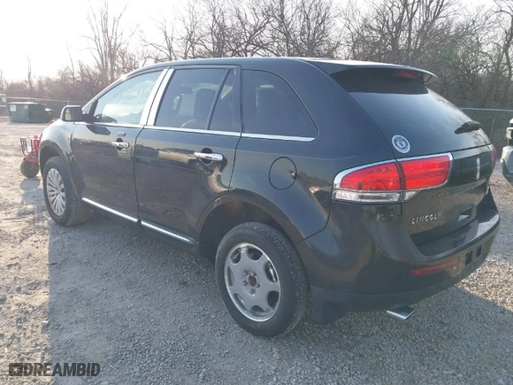 2011 Lincoln MKX with VIN 2LMDJ6JK5BBJ24235, listed as a IAAI auction lot 41781097 with 190,307 mi miles. Bid and sale history available at carsss.com. Image 3.