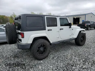 2018 Jeep Wrangler Unlimited Sahara with VIN 1C4HJWEG4JL922375, listed as a Copart auction lot 55333765 with 111,986 mi miles and Salvage title. Bid and sale history available at DreamBid. Image 3.