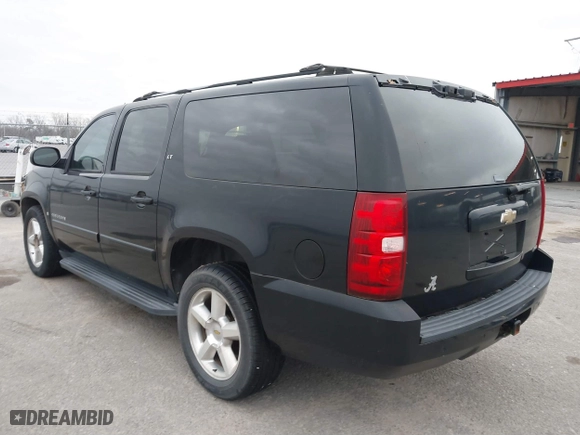 2007 Chevrolet Suburban LT with VIN 3GNFC16097G191395, listed as a IAAI auction lot 41683775 with 274,232 mi miles. Bid and sale history available at carsss.com. Image 3.