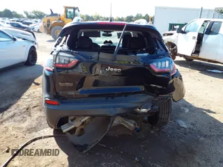 2019 Jeep Cherokee Latitude Plus with VIN 1C4PJLLB3KD223431, listed as a IAAI auction lot 40377530 with 123,575 mi miles. Bid and sale history available at carsss.com. Image 16.