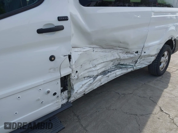 2019 Ford Transit Passenger XL with VIN 1FBAX2CM8KKA99530, listed as a IAAI auction lot 41664660 with 33,044 mi miles. Bid and sale history available at carsss.com. Image 6.