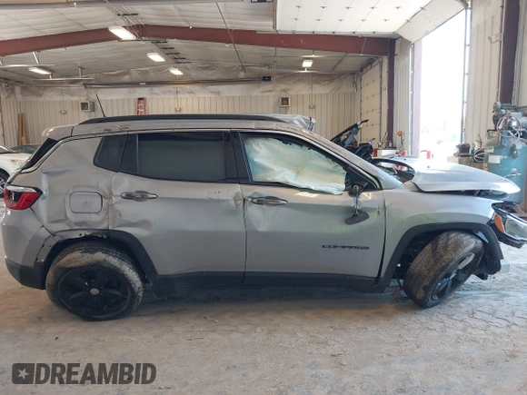 2019 Jeep Compass Latitude с VIN 3C4NJDBB1KT622637, выставлен на аукционе IAAI как лот 42567584 с пробегом Не указан миль и . История ставок и продаж доступна на DreamBid. Изображение 13.