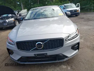 2024 Volvo S60 Core Dark Theme with VIN 7JRL12TK0RG294377, listed as a IAAI auction lot 42337658 with 32,034 mi miles and . Bid and sale history available at DreamBid. Image 12.
