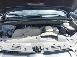 2019 Toyota Highlander SE with VIN 5TDJZRFH2KS975689, listed as a IAAI auction lot 42250723 with 88,043 mi miles and . Bid and sale history available at DreamBid. Image 10.