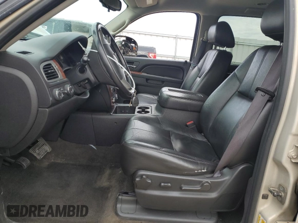 2011 Chevrolet Suburban LT with VIN 1GNSKJE30BR347054, listed as a Copart auction lot 54228235 with 185,662 mi miles and Non Repairable. Bid and sale history available at carsss.com. Image 7.