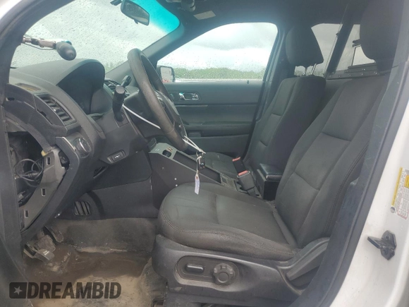 2016 Ford Police Interceptor Utility z VIN 1FM5K8AR2GGC50476, wystawiony jako Copart lot #56412205 z przebiegiem 146 986 mil mil oraz Tytuł czysty. Historia ofert i sprzedaży dostępna na DreamBid. Obrazek 7.