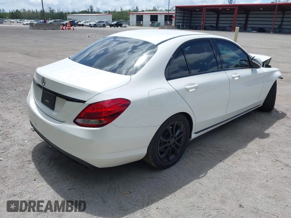 2017 Mercedes-Benz C 300 с VIN 55SWF4JB4HU206451, выставлен на аукционе IAAI как лот 42094778 с пробегом 76 046 миль миль и . История ставок и продаж доступна на DreamBid. Изображение 4.