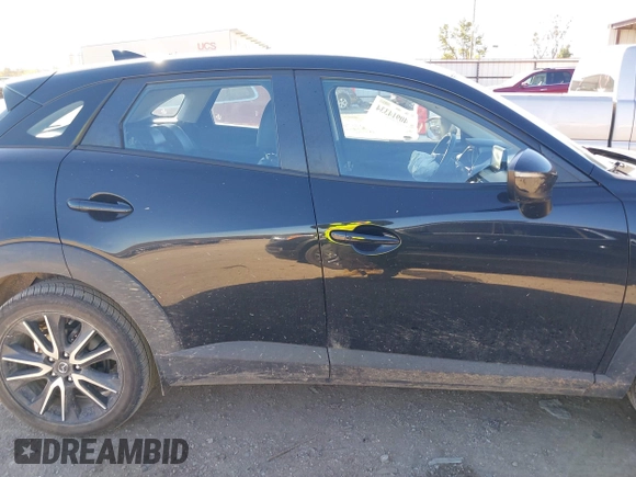 2018 Mazda CX-3 Touring with VIN JM1DKDC70J0325325, listed as a IAAI auction lot 40914334 with 63,978 mi miles. Bid and sale history available at carsss.com. Image 13.