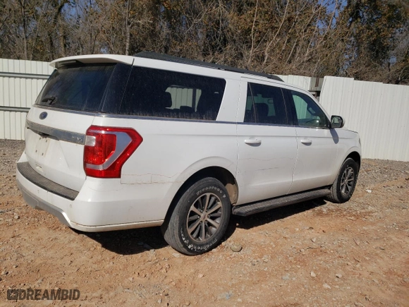 2018 Ford Expedition Max XLT with VIN 1FMJK1JT8JEA30196, listed as a Copart auction lot 44983455 with 142,462 mi miles and Salvage Title. Bid and sale history available at carsss.com. Image 3.