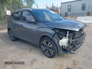 2019 Nissan Kicks SR with VIN 3N1CP5CU9KL483310, listed as a IAAI auction lot 41885087 with 128,055 mi miles. Bid and sale history available at carsss.com. Image 1.