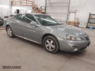 2008 Pontiac Grand Prix with VIN 2G2WP552581189147, listed as a IAAI auction lot 41672803 with 225,433 mi miles. Bid and sale history available at carsss.com. Image 1.