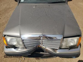 1993 Mercedes-Benz 400 with VIN WDBEA34E7PB924913, listed as a Copart auction lot 68579884 with 89,399 mi miles and Salvage Title. Bid and sale history available at carsss.com. Image 12.