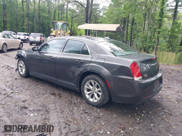 2016 Chrysler 300 Anniversary Edition z VIN 2C3CCAAG3GH141208, wystawiony jako IAAI lot #42213612 z przebiegiem 113 744 mil mil oraz . Historia ofert i sprzedaży dostępna na DreamBid. Obrazek 3.