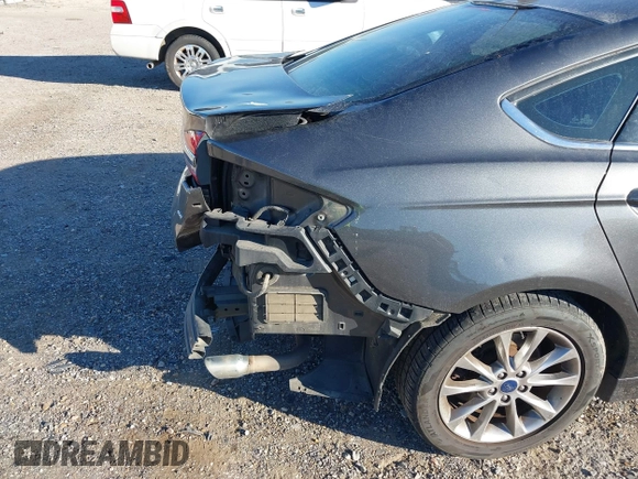 2017 Ford Fusion SE with VIN 3FA6P0H71HR369779, listed as a IAAI auction lot 40942962 with 123,956 mi miles and . Bid and sale history available at DreamBid. Image 19.