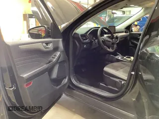 2021 Ford Escape SE Hybrid z VIN 1FMCU0BZ1MUA52776, wystawiony jako IAAI lot #42053804 z przebiegiem 67 754 mil mil oraz . Historia ofert i sprzedaży dostępna na DreamBid. Obrazek 1.