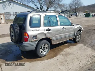 2002 Chevrolet Tracker with VIN 2CNBJ13C026911257, listed as a IAAI auction lot 41760465 with 135,549 mi miles and . Bid and sale history available at DreamBid. Image 4.