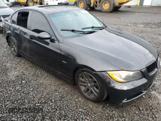 2007 BMW 3 Series 328xi with VIN WBAVC93517KX58143, listed as a Copart auction lot 52036035 with 161,954 mi miles and Salvage title. Bid and sale history available at DreamBid. Image 4.