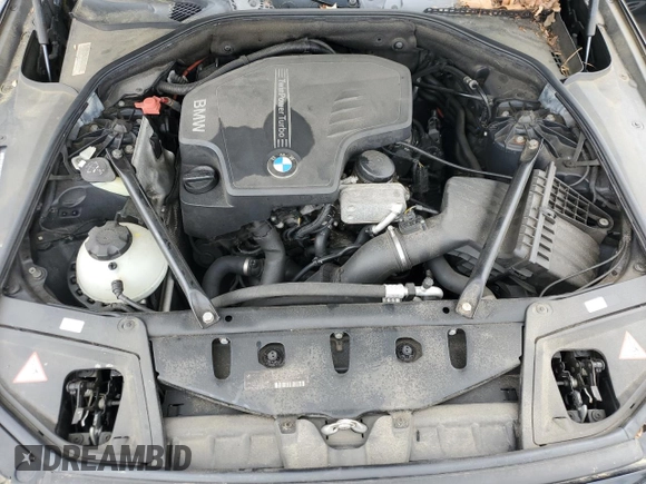 2013 BMW 5 Series 528i xDrive z VIN WBAXH5C57DD111555, wystawiony jako Copart lot #57284575 z przebiegiem 145 947 mil mil oraz Tytuł czysty. Historia ofert i sprzedaży dostępna na DreamBid. Obrazek 11.