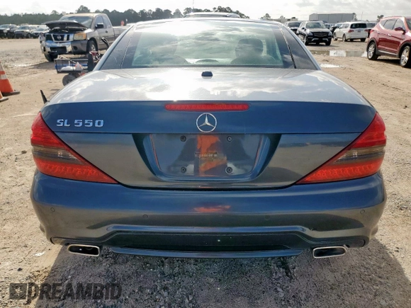 2011 Mercedes-Benz SL 550 z VIN WDBSK7BA8BF164435, wystawiony jako Copart lot #61465885 z przebiegiem 67 462 mil mil oraz Szkoda całkowita • Salvage title. Historia ofert i sprzedaży dostępna na DreamBid. Obrazek 10.