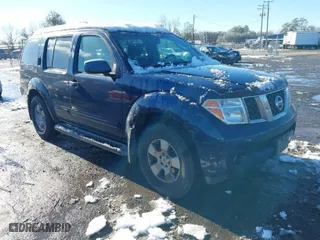2006 Nissan Pathfinder SE with VIN 5N1AR18U76C676911, listed as a IAAI auction lot 41265946 with 311,141 mi miles. Bid and sale history available at carsss.com. Image 1.
