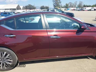 2023 Nissan Altima SV z VIN 1N4BL4DVXPN379301, wystawiony jako IAAI lot #42152983 z przebiegiem 38 374 mil mil oraz . Historia ofert i sprzedaży dostępna na DreamBid. Obrazek 13.
