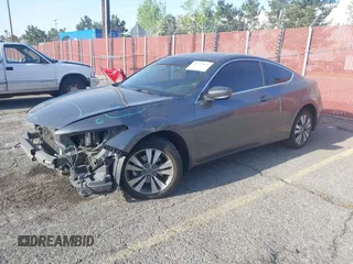2009 Honda Accord EX z VIN 1HGCS12759A018803, wystawiony jako IAAI lot #41975016 z przebiegiem 107 013 mil mil oraz . Historia ofert i sprzedaży dostępna na DreamBid. Obrazek 2.