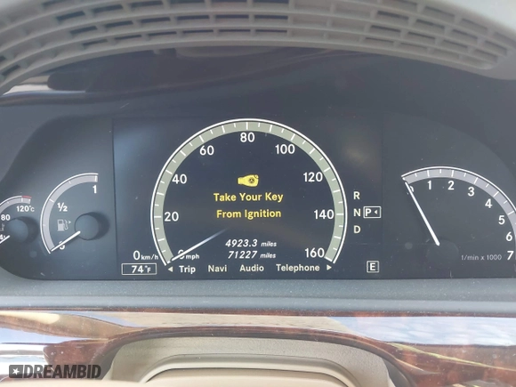 2012 Mercedes-Benz S-Class S 550 with VIN WDDNG7DBXCA425719, listed as a IAAI auction lot 41626830 with 71,227 mi miles. Bid and sale history available at carsss.com. Image 7.