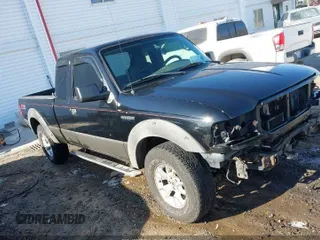 2008 Ford Ranger XLT with VIN 1FTZR45E88PA69868, listed as a IAAI auction lot 42007624 with 187,712 mi miles. Bid and sale history available at carsss.com. Image 1.