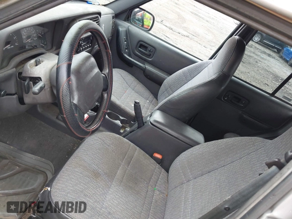2000 Jeep Cherokee z VIN 1J4FF48S1YL131481, wystawiony jako IAAI lot #41947074 z przebiegiem Nie podano mil oraz . Historia ofert i sprzedaży dostępna na DreamBid. Obrazek 13.