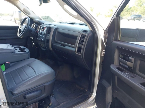 2014 Ram 2500 Tradesman with VIN 3C6UR5CJ2EG322271, listed as a IAAI auction lot 41768480 with 86,400 mi miles. Bid and sale history available at carsss.com. Image 5.