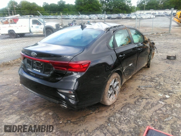 2021 Kia Forte LXS z VIN 3KPF24AD3ME370093, wystawiony jako IAAI lot #42253166 z przebiegiem 31 371 mil mil oraz . Historia ofert i sprzedaży dostępna na DreamBid. Obrazek 4.