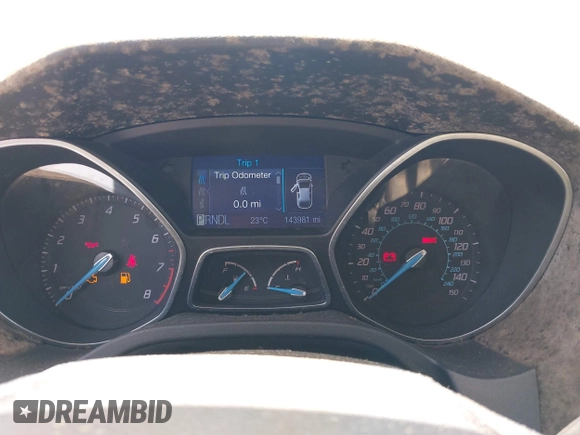 2012 Ford Focus SE z VIN 1FAHP3K29CL230126, wystawiony jako IAAI lot #42306310 z przebiegiem 143 981 mil mil oraz . Historia ofert i sprzedaży dostępna na DreamBid. Obrazek 7.