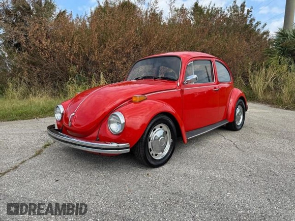 1972 Volkswagen Beetle with VIN 1122258929, listed as a Copart auction lot 42211185 with 50,758 mi miles and Clean Title. Bid and sale history available at DreamBid. Image 2.