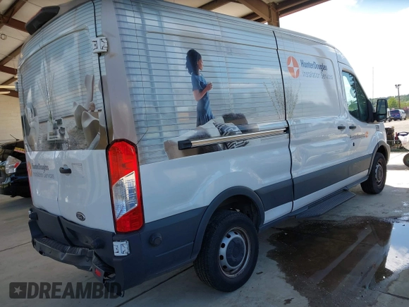 2018 Ford Transit z VIN 1FTYR2CM2JKB35831, wystawiony jako IAAI lot #42326559 z przebiegiem 90 590 mil mil oraz . Historia ofert i sprzedaży dostępna na DreamBid. Obrazek 4.