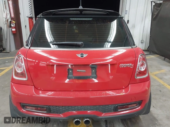 2013 MINI Hardtop S with VIN WMWSV3C50DT392160, listed as a IAAI auction lot 41893232 with 70,922 mi miles and . Bid and sale history available at DreamBid. Image 15.