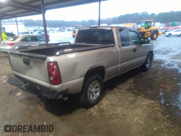 2006 Chevrolet Silverado 1500 LT1 with VIN 1GCEC19V56Z142057, listed as a IAAI auction lot 41752031 with 82,607 mi miles. Bid and sale history available at carsss.com. Image 4.