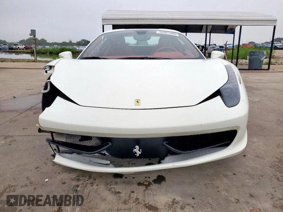 2014 Ferrari 458 Italia z VIN ZFF68NHA1E0198612, wystawiony jako Copart lot #54941365 z przebiegiem 4 506 mil mil oraz Szkoda całkowita • Salvage title. Historia ofert i sprzedaży dostępna na DreamBid. Obrazek 5.