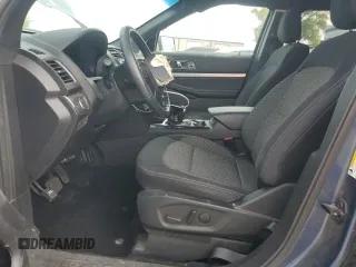 2019 Ford Explorer XLT z VIN 1FM5K8D8XKGA08921, wystawiony jako Copart lot #61784075 z przebiegiem 113 954 mil mil oraz Szkoda całkowita • Salvage title. Historia ofert i sprzedaży dostępna na DreamBid. Obrazek 7.