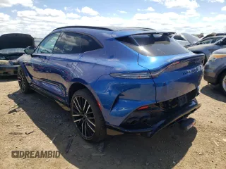 2023 Aston Martin DBX 707 z VIN SD7VUJBW1PTV06463, wystawiony jako Copart lot #55336944 z przebiegiem 13 126 mil mil oraz Szkody całkowita. Historia ofert i sprzedaży dostępna na DreamBid. Obrazek 2.